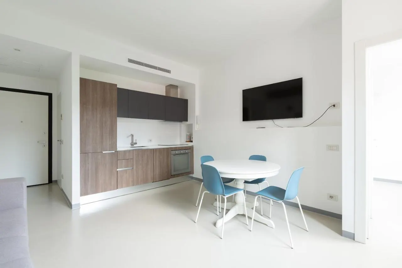 Апартаменты Porta Nuova Bright And Stylish Flat Милан