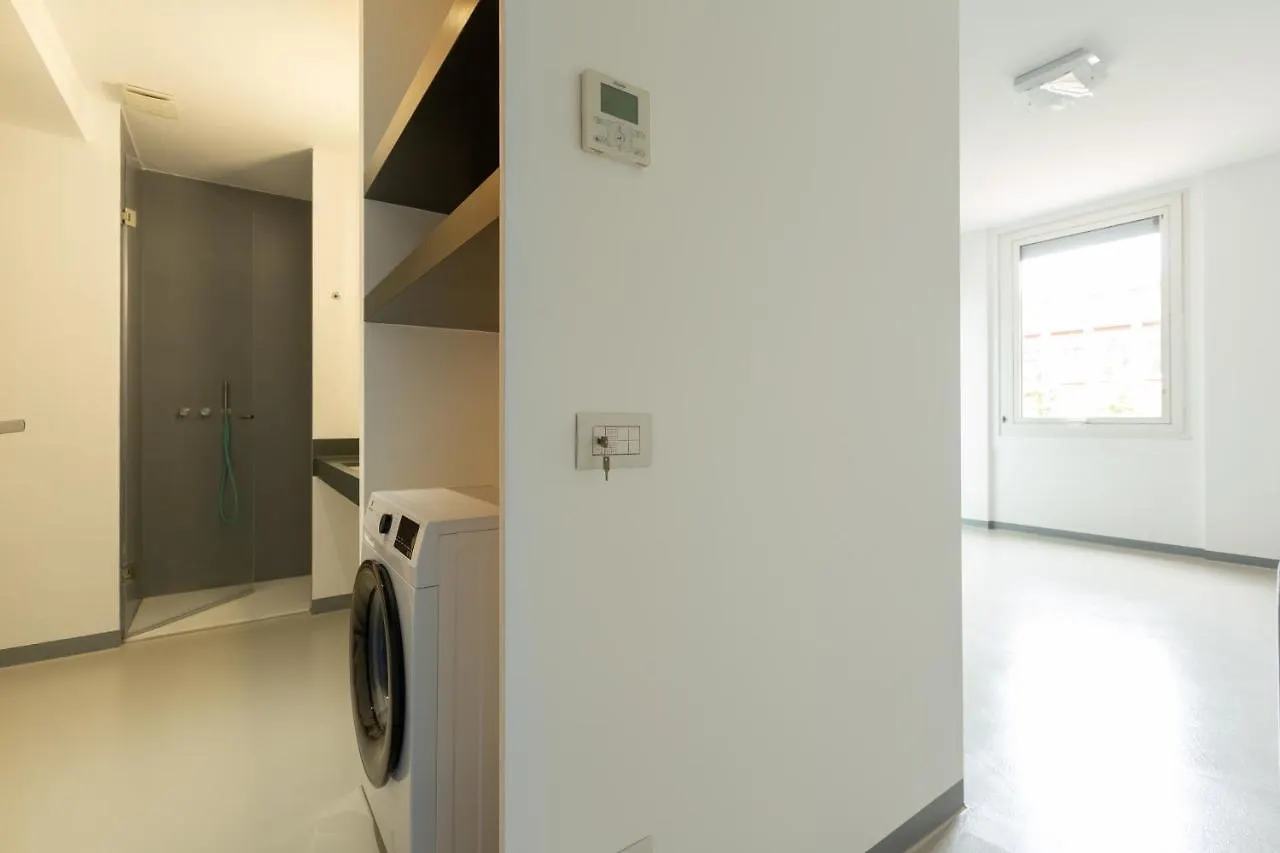 Апартаменты Porta Nuova Bright And Stylish Flat Милан Италия
