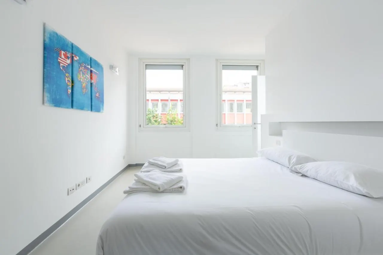 Апартаменты Porta Nuova Bright And Stylish Flat Милан